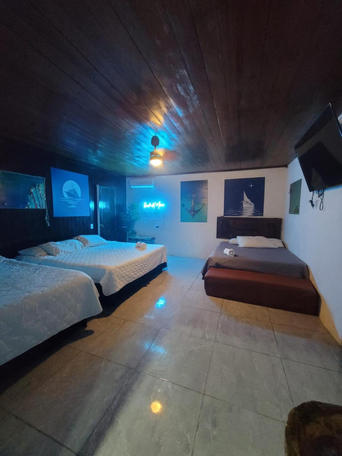Villa Napoli Santa Ana Exterior foto